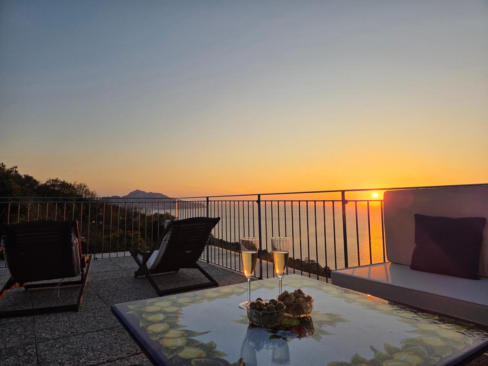 Sun & Relax, Relaxing Location With Seaview Βίλα Massa Lubrense Εξωτερικό φωτογραφία